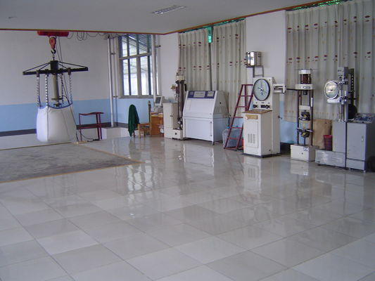 ซื้อ FIBC ขนาดใหญ่ 600 กก. สีขาว UN สินค้าอันตรายอุตสาหกรรมถุงจัมโบ้ online manufacture